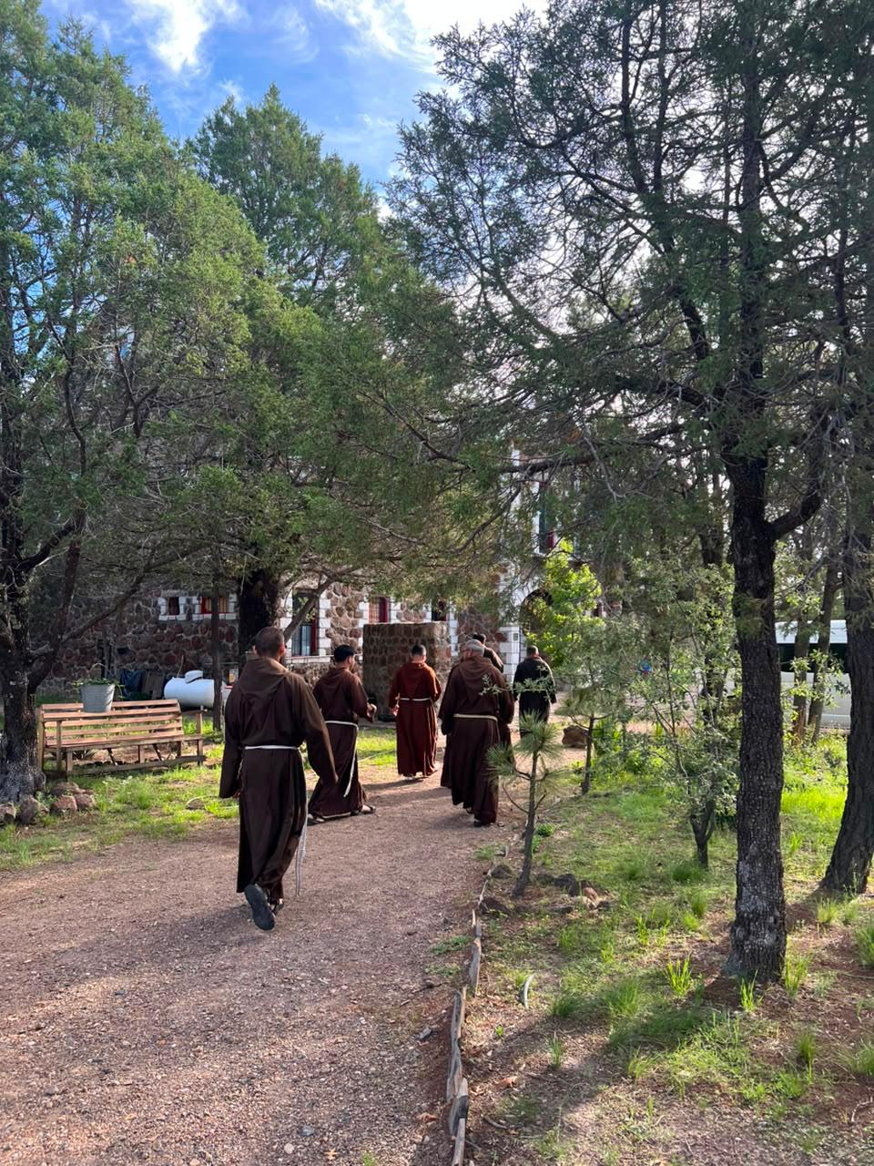 Fraternidad en Sierra Tres Ojitos